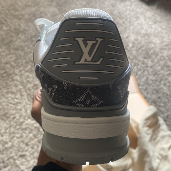 Louis Vuitton LV Trainer Sneakers - Picture 8 of 9